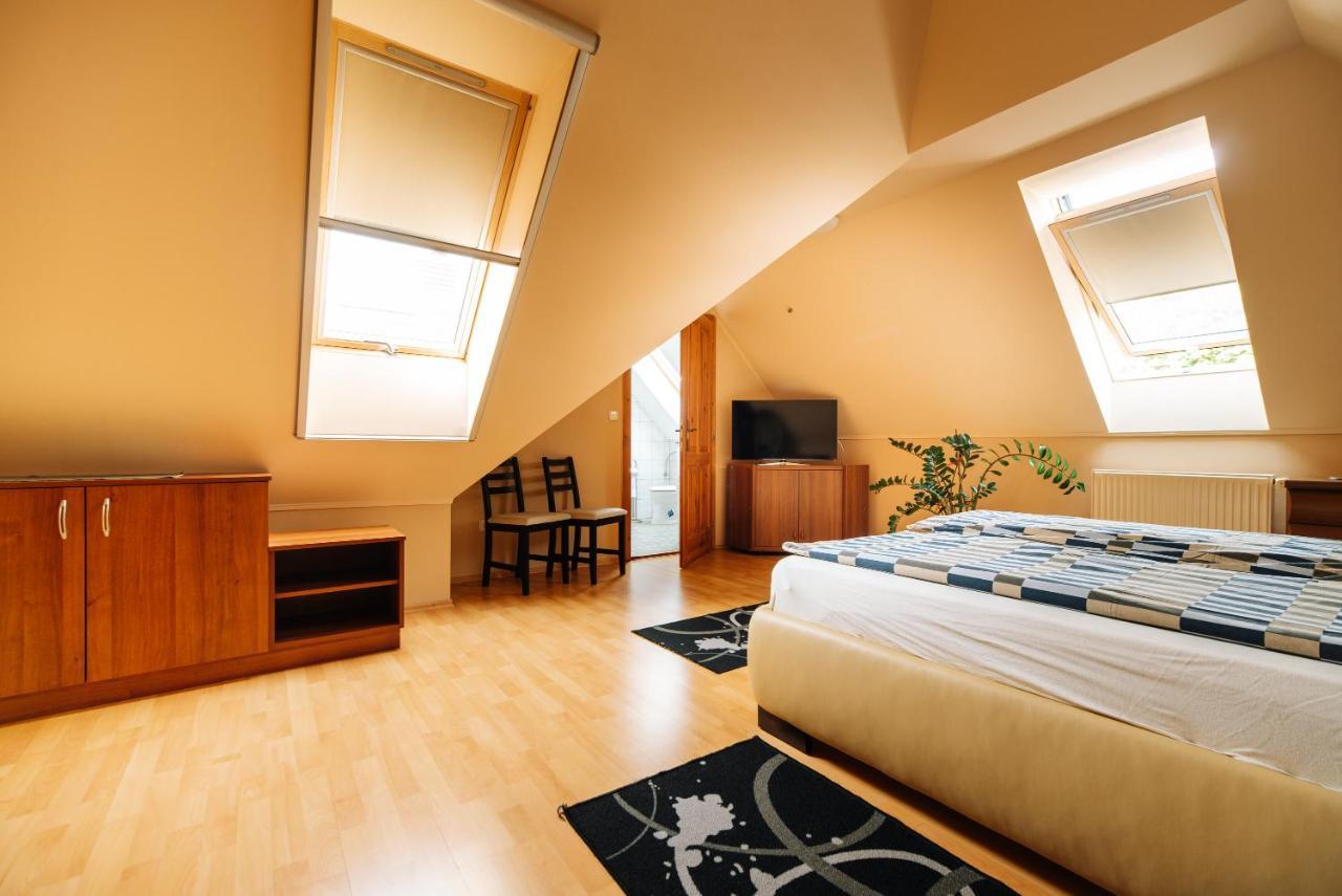 Buzavirag Apartman Keszthely Zewnętrze zdjęcie
